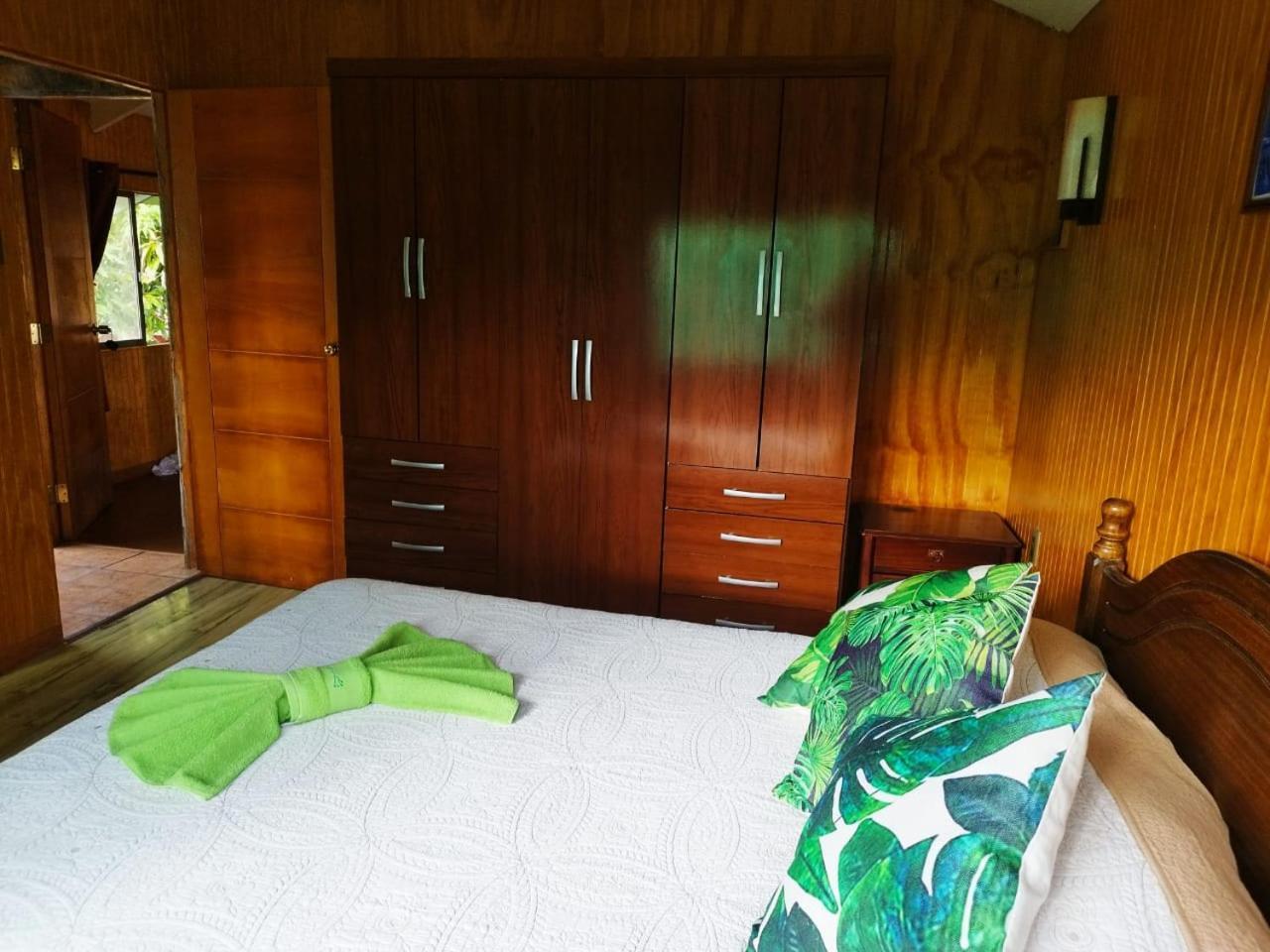 Hostal Avareipua Hanga Roa Kültér fotó